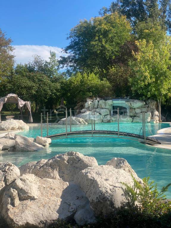 negozio in vendita a Gossolengo