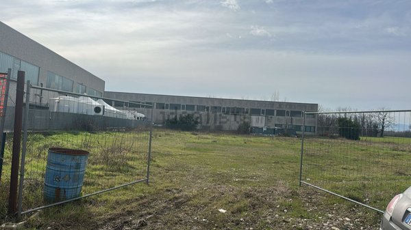 terreno industriale in vendita a Gossolengo