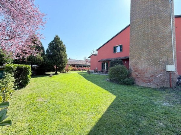 casa indipendente in vendita a Gossolengo