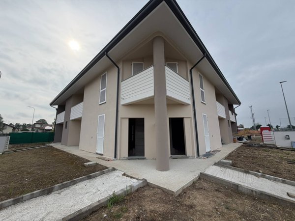 casa indipendente in vendita a Gossolengo