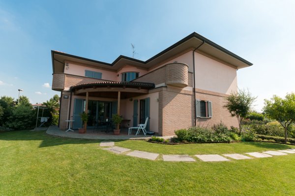 casa indipendente in vendita a Gossolengo