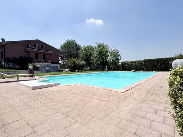 casa indipendente in vendita a Gossolengo