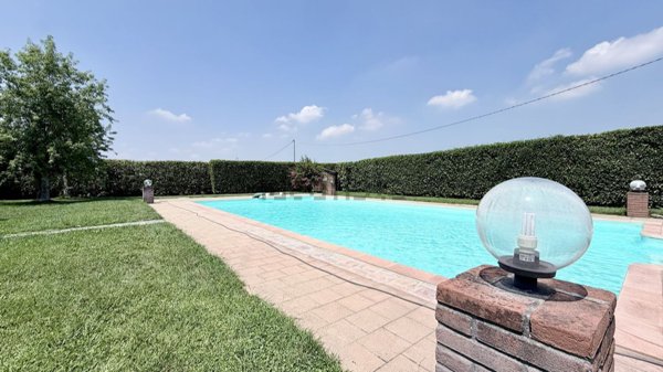 casa indipendente in vendita a Gossolengo