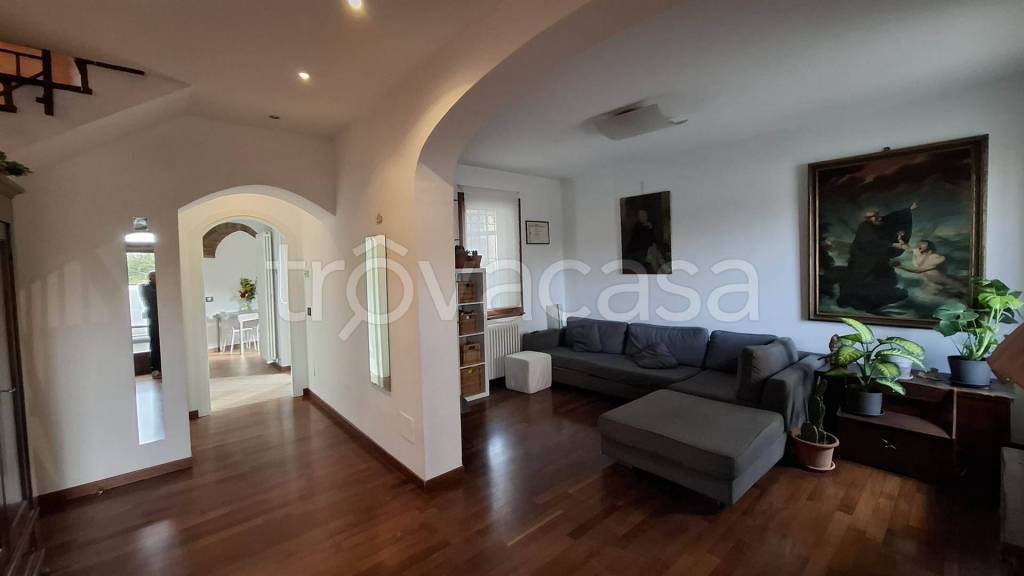 casa indipendente in vendita a Gossolengo