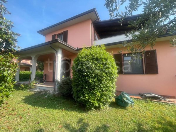 casa indipendente in vendita a Gossolengo