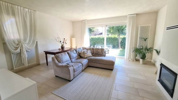 casa indipendente in vendita a Gossolengo