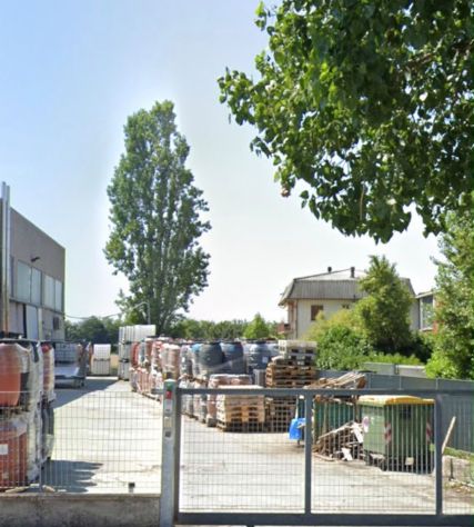 locale commerciale in vendita a Gossolengo in zona Settima