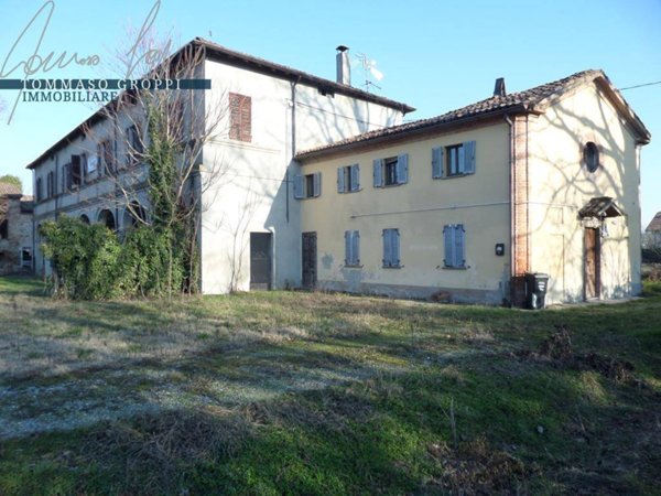 casa indipendente in vendita a Gragnano Trebbiense