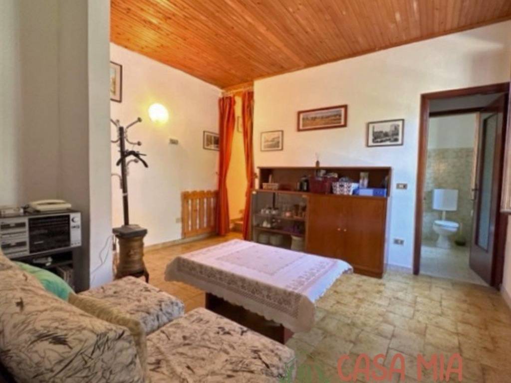 casa indipendente in vendita a Gragnano Trebbiense in zona Casaliggio
