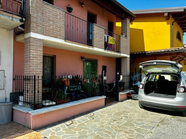 casa indipendente in vendita a Gragnano Trebbiense