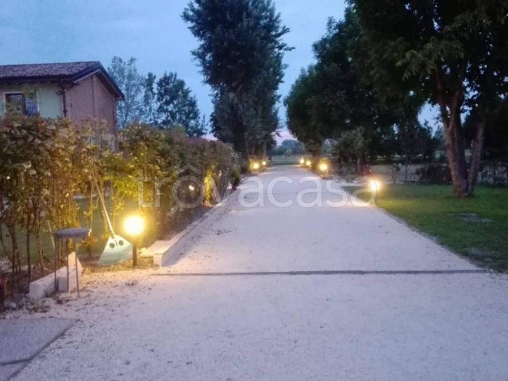 casa indipendente in vendita a Gragnano Trebbiense
