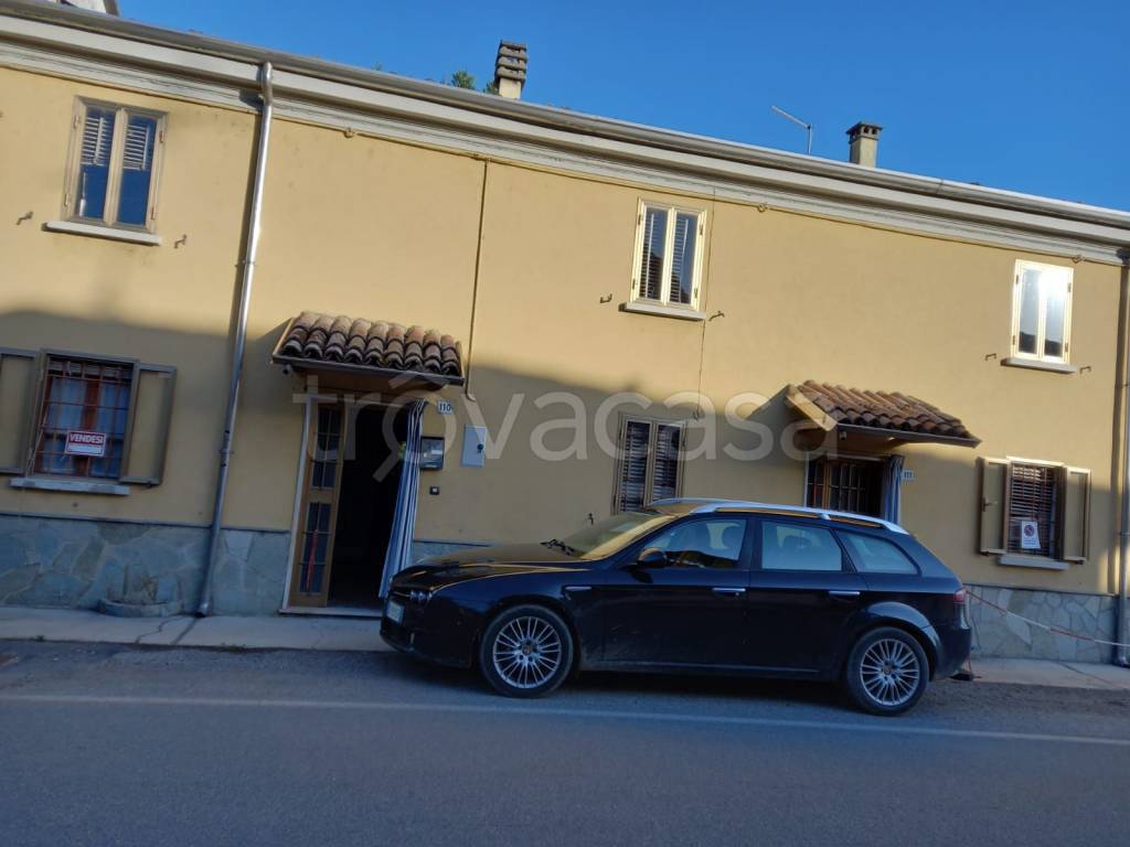 casa indipendente in vendita a Gragnano Trebbiense in zona Campremoldo Sopra