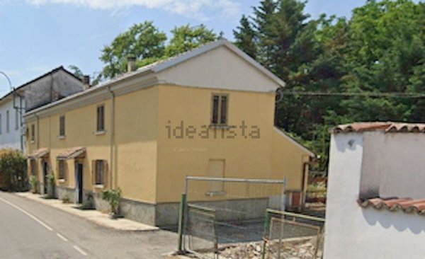 casa indipendente in vendita a Gragnano Trebbiense