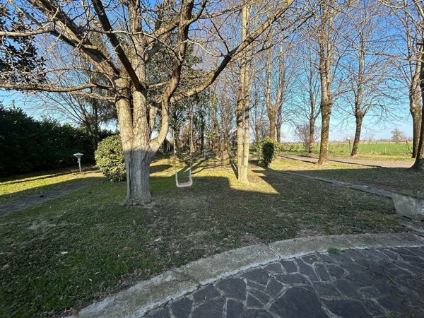 casa indipendente in vendita a Gragnano Trebbiense