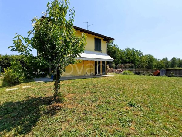 casa indipendente in vendita a Gragnano Trebbiense in zona Campremoldo Sopra
