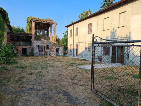 casa indipendente in vendita a Gragnano Trebbiense in zona Campremoldo Sopra