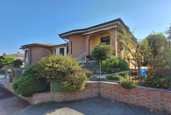 casa indipendente in vendita a Gragnano Trebbiense