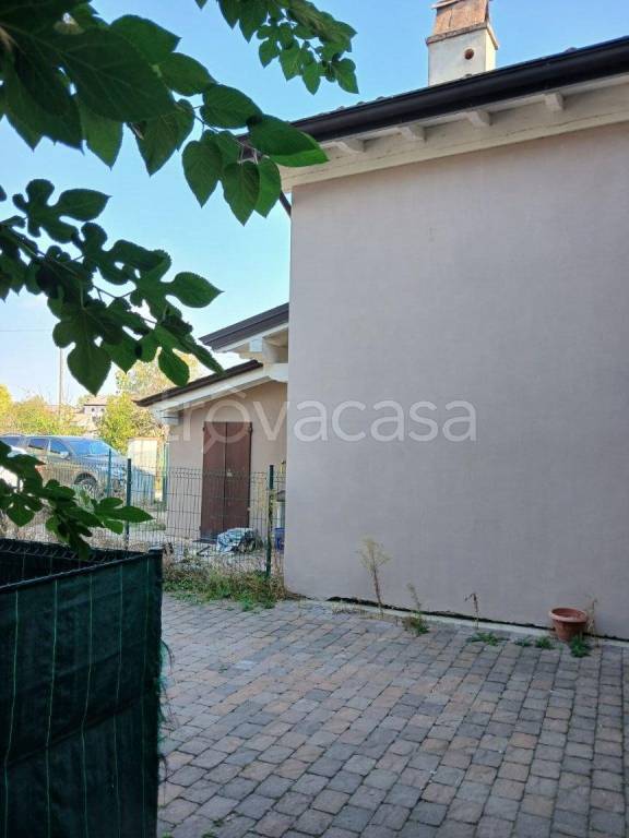 casa indipendente in vendita a Gragnano Trebbiense in zona Casaliggio