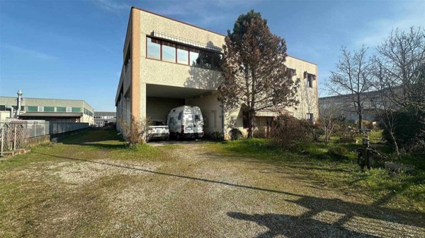 ufficio in vendita a Gragnano Trebbiense