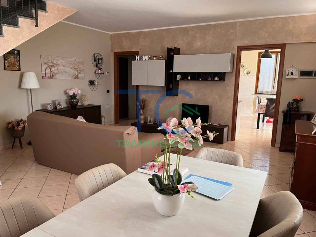 casa indipendente in vendita a Gragnano Trebbiense