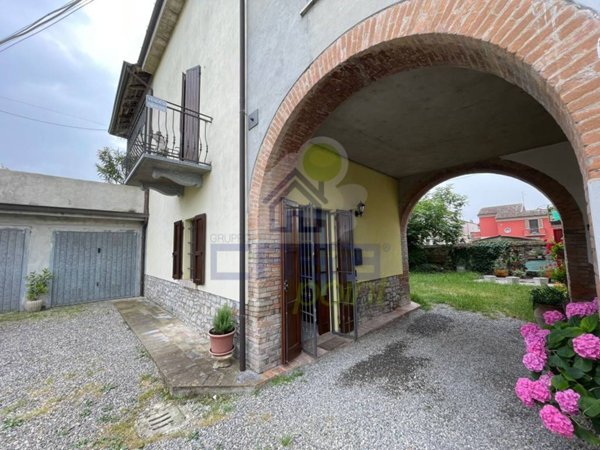 casa indipendente in vendita a Gragnano Trebbiense in zona Casaliggio
