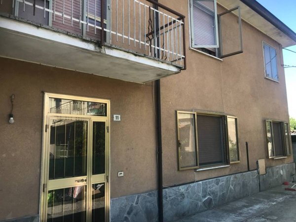 casa indipendente in vendita a Gragnano Trebbiense in zona Casaliggio