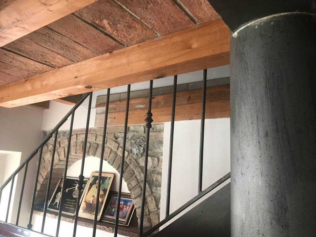 casa indipendente in vendita a Gragnano Trebbiense in zona Casaliggio