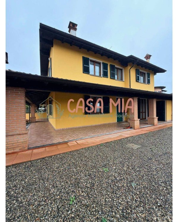 casa indipendente in vendita a Gragnano Trebbiense in zona Campremoldo Sotto