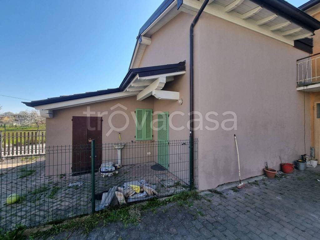 casa indipendente in vendita a Gragnano Trebbiense in zona Casaliggio