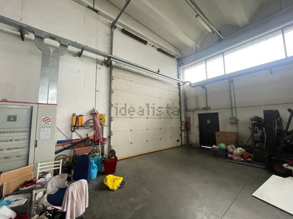 ufficio in vendita a Gragnano Trebbiense in zona Gragnanino