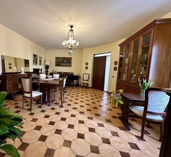 casa indipendente in vendita a Gragnano Trebbiense