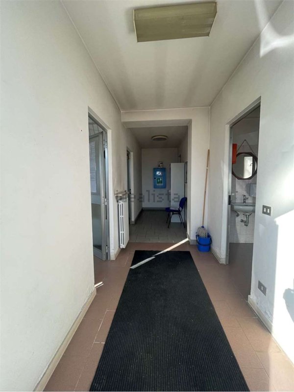 ufficio in vendita a Gragnano Trebbiense