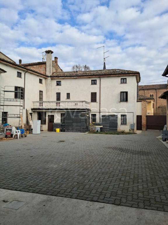 casa indipendente in vendita a Gragnano Trebbiense in zona Campremoldo Sotto