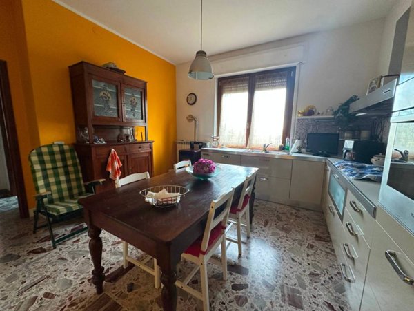 casa indipendente in vendita a Gragnano Trebbiense