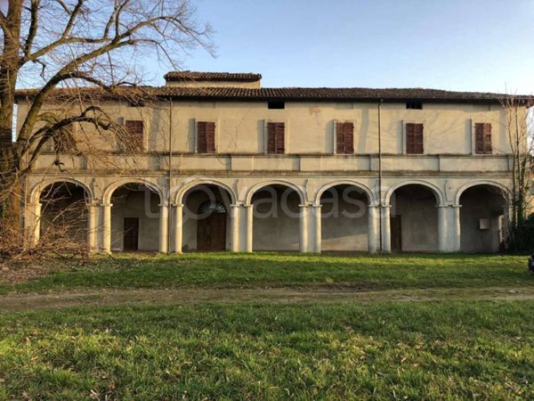 casa indipendente in vendita a Gragnano Trebbiense