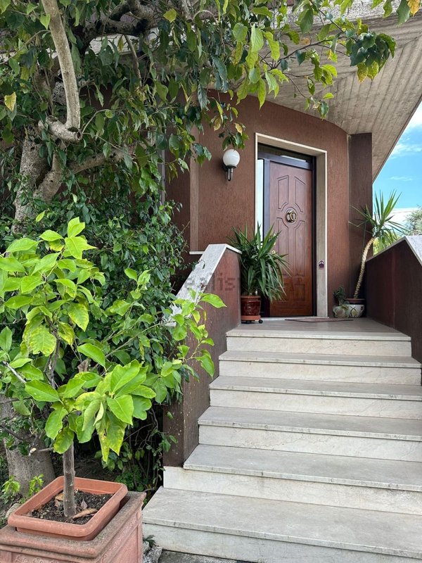 casa indipendente in vendita a Gragnano Trebbiense