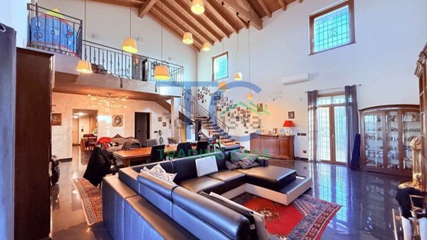 casa indipendente in vendita a Gragnano Trebbiense