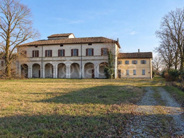 casa indipendente in vendita a Gragnano Trebbiense