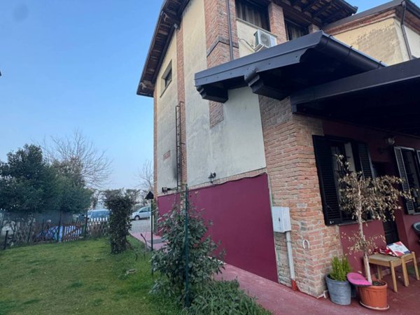 casa indipendente in vendita a Gragnano Trebbiense