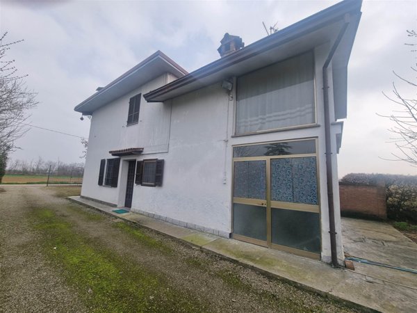 casa indipendente in vendita a Gragnano Trebbiense in zona Casaliggio