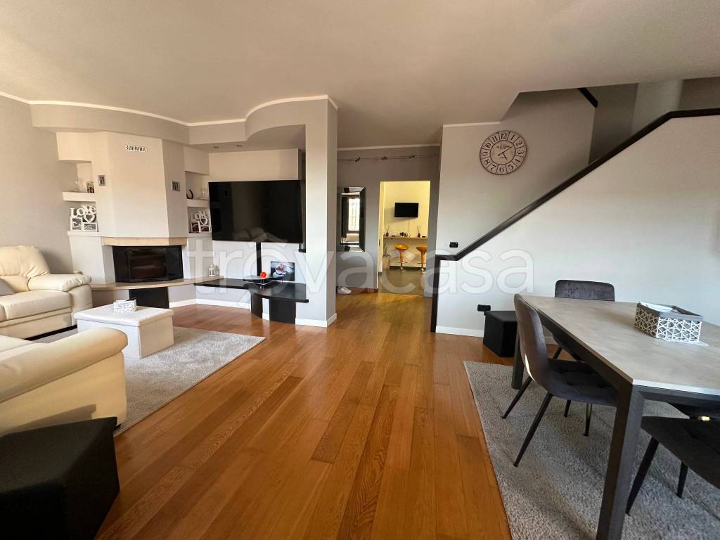 casa indipendente in vendita a Gragnano Trebbiense