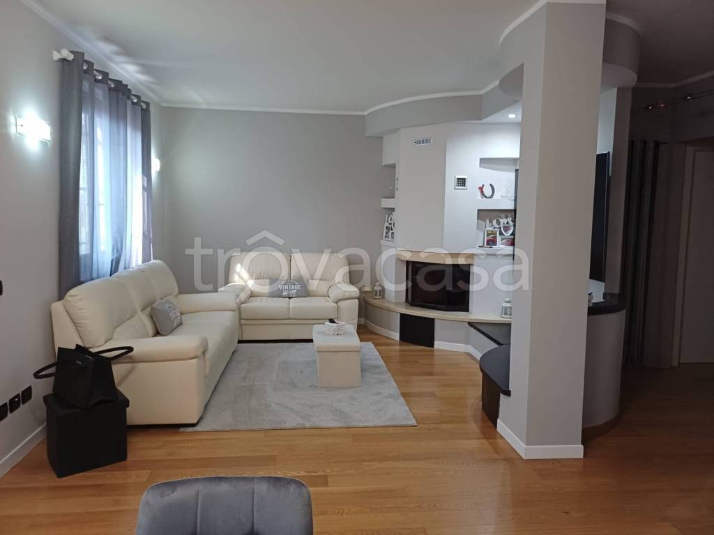 casa indipendente in vendita a Gragnano Trebbiense in zona Casaliggio
