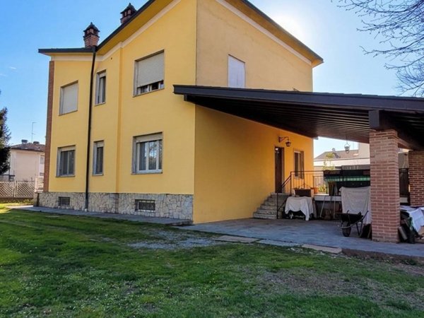 casa indipendente in vendita a Gragnano Trebbiense
