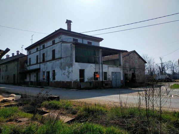 casa indipendente in vendita a Gragnano Trebbiense in zona Casaliggio