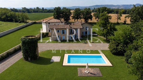 casa indipendente in vendita a Gragnano Trebbiense