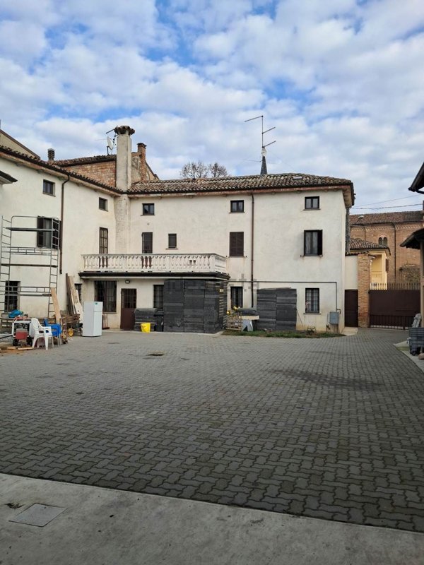 casa indipendente in vendita a Gragnano Trebbiense in zona Campremoldo Sotto