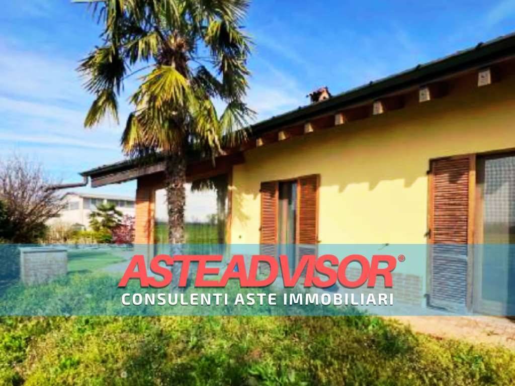 casa indipendente in vendita a Gragnano Trebbiense
