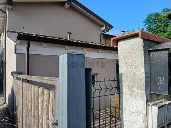 casa indipendente in vendita a Gragnano Trebbiense in zona Casaliggio