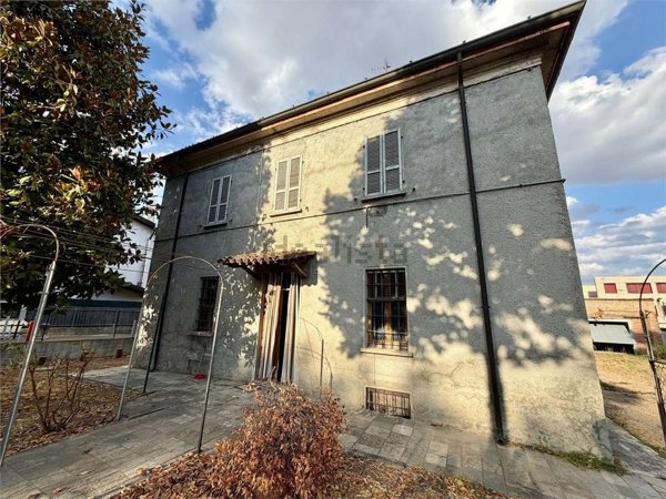 casa indipendente in vendita a Gragnano Trebbiense