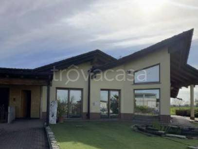 casa indipendente in vendita a Gragnano Trebbiense